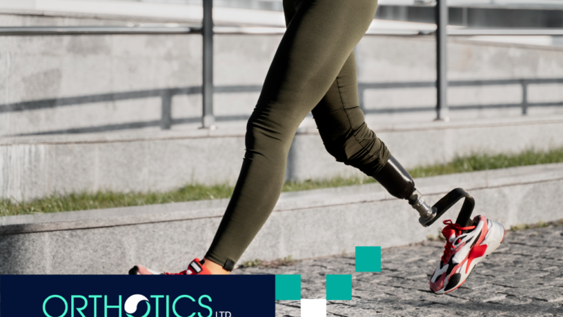 3 Best Footwear for Prosthetic Users - featured An amputee wearing prosthetics running outdoors
